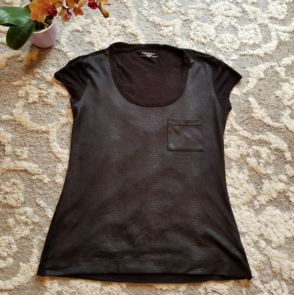 Calvin Klein Women's Short Sleeve Black Top Small